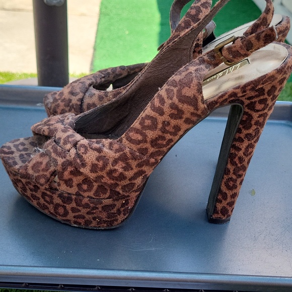 Wild Pair, heels, brown leopard - Picture 2 of 5